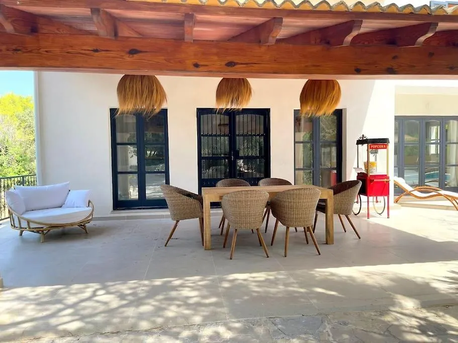 Apartment Strandnahe Finca Mit Pool, Wifi, Klima, Heizung, Tischtennis, Trampolin In Alcudia Spain