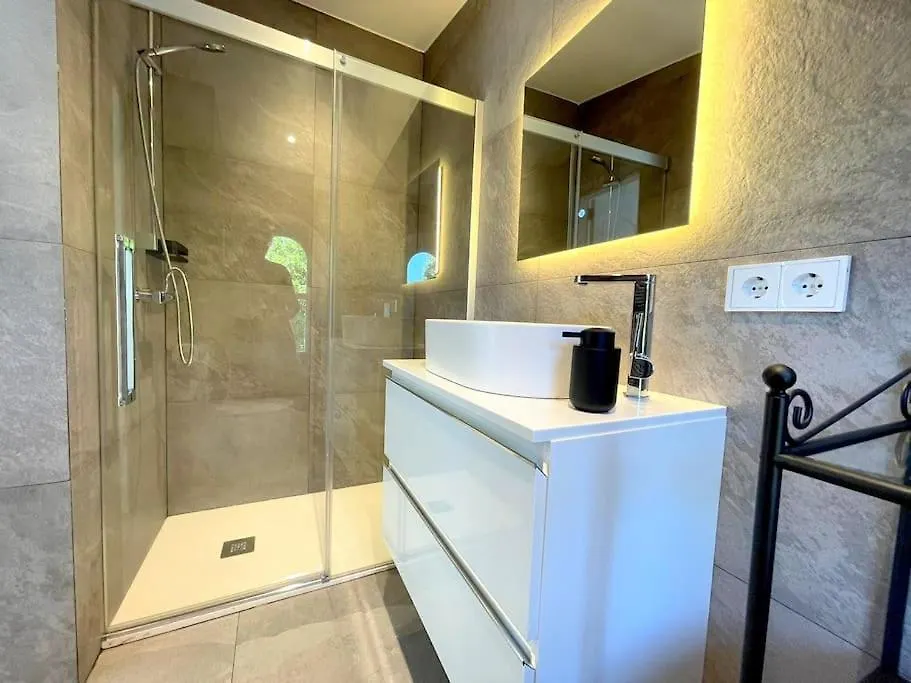 Apartment Strandnahe Finca Mit Pool, Wifi, Klima, Heizung, Tischtennis, Trampolin In Alcudia