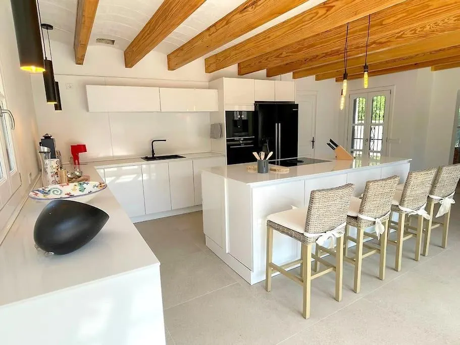 Apartment Strandnahe Finca Mit Pool, Wifi, Klima, Heizung, Tischtennis, Trampolin In Alcudia Spain