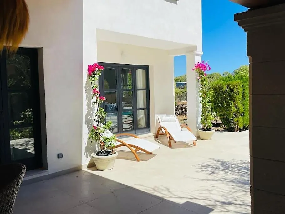 Apartment Strandnahe Finca Mit Pool, Wifi, Klima, Heizung, Tischtennis, Trampolin In Alcudia