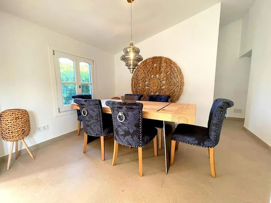 Strandnahe Finca Mit Pool, Wifi, Klima, Heizung, Tischtennis, Trampolin In Alcudia