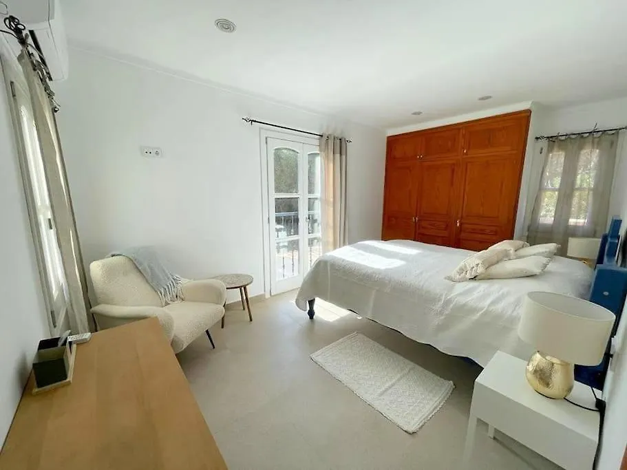Apartment Strandnahe Finca Mit Pool, Wifi, Klima, Heizung, Tischtennis, Trampolin In Alcudia