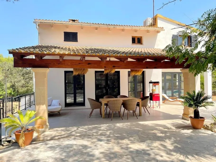 Strandnahe Finca Mit Pool, Wifi, Klima, Heizung, Tischtennis, Trampolin In Alcudia