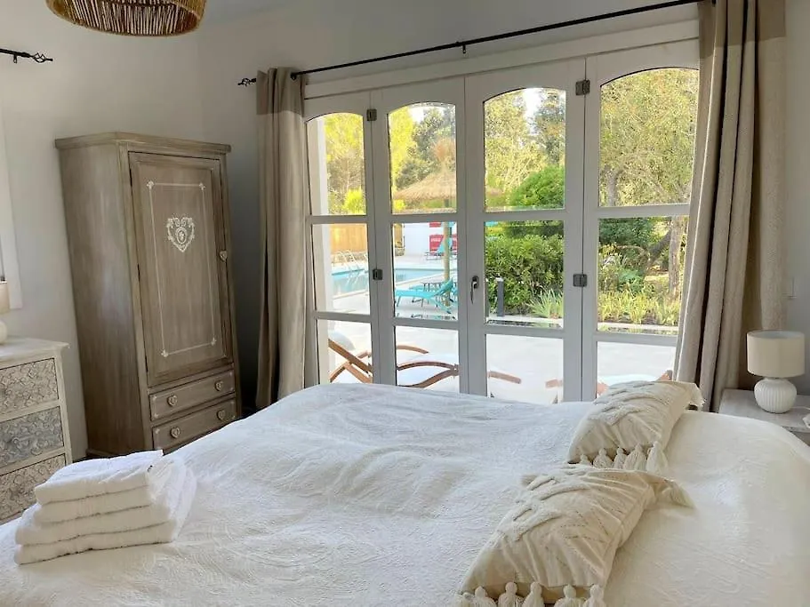 Strandnahe Finca Mit Pool, Wifi, Klima, Heizung, Tischtennis, Trampolin In Alcudia Spain